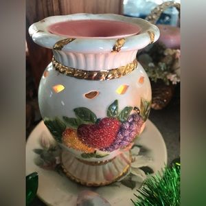 Ceramic candle holder